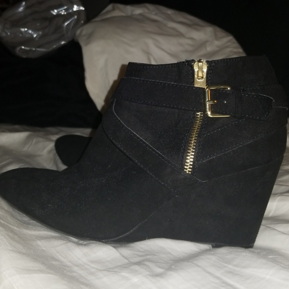 black ankle booties